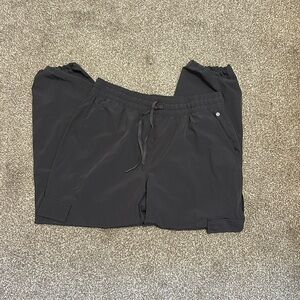 Athletic jogger cargo pants.